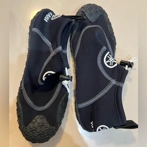 Yamaha jet ski water shoes size 8